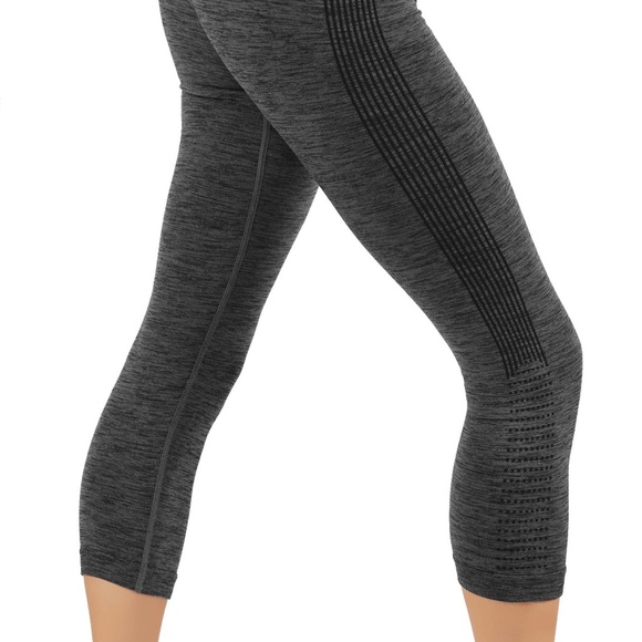 Dry-Fit Workout TwoTone Color Leggings - Picture 3 of 3